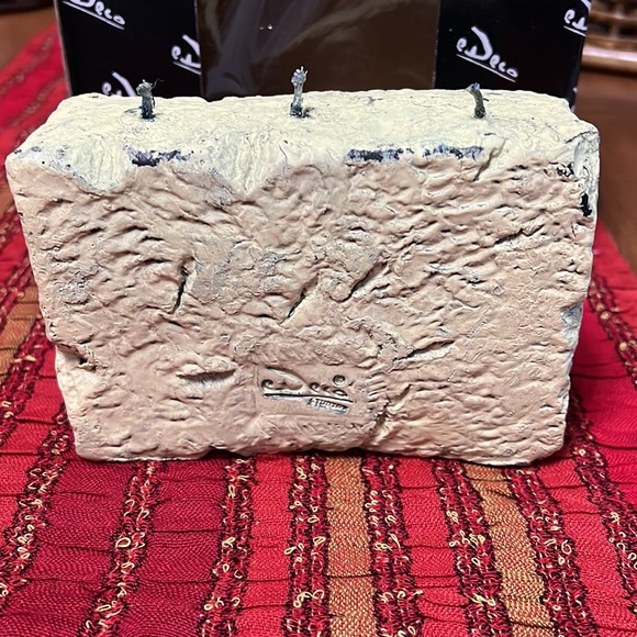 eDeco Studios Angel Wall Three Wick Candle New in Box - Picture 3 of 7